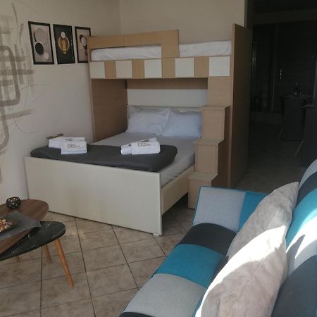 Sunshine Apartment 2 Alexandroupolis Buitenkant foto